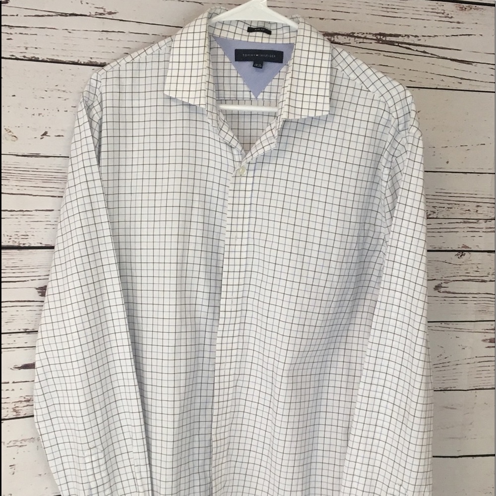 Men’s Tommy Hilfiger dress shirt
